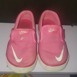 Nike slide ons